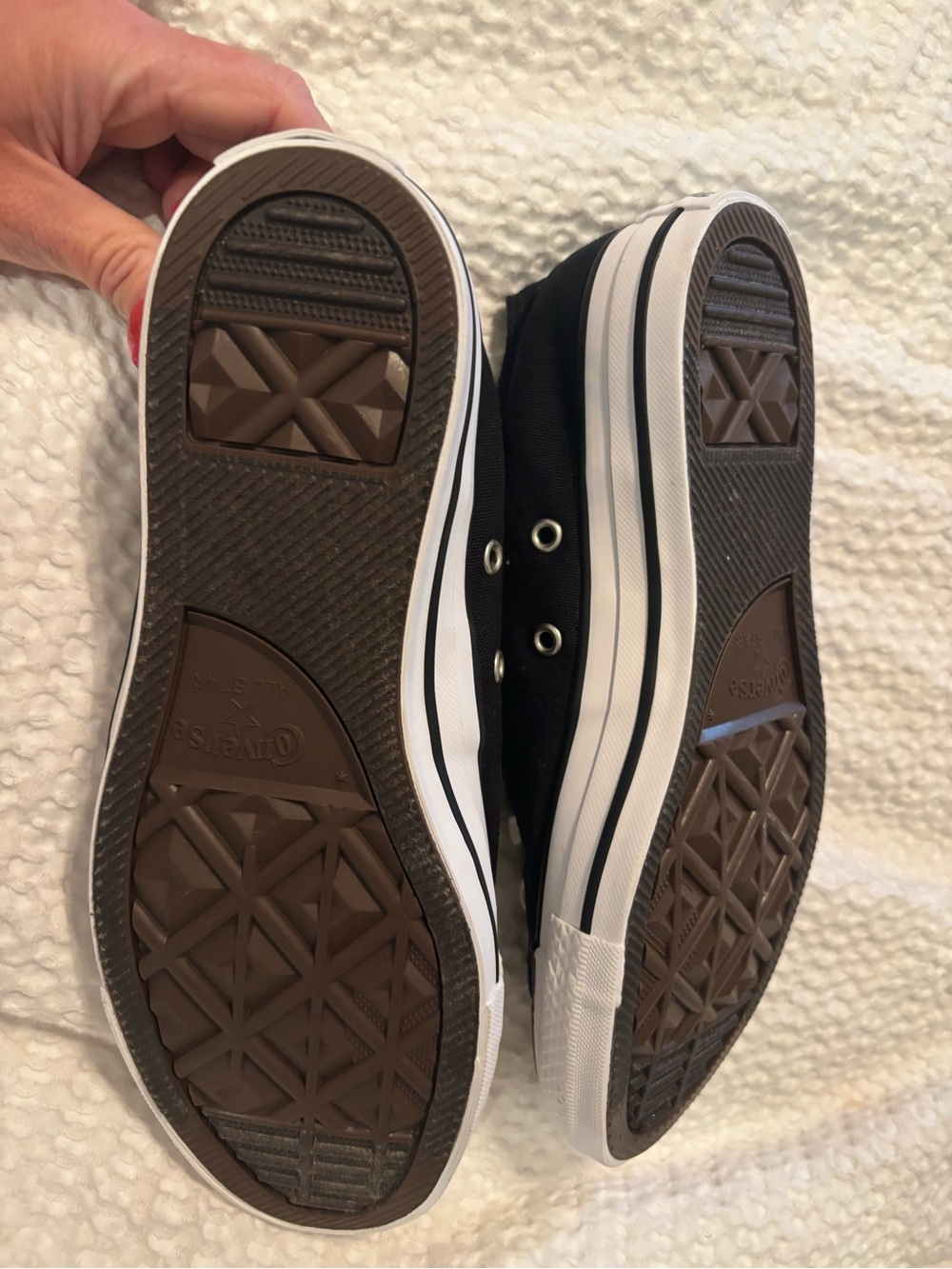 Converse unisex Black Canvas Low-Top Sneakers with colorful Accents - Picture 6 of 6